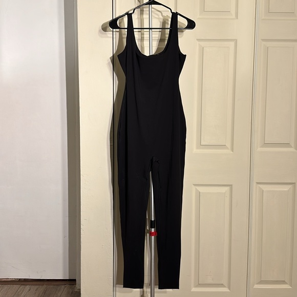 SKIMS Pants - Skims all in one square neck snatching black onesie. Size large